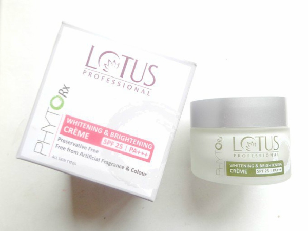 Lotus-Herbals-Professional-Phyto-Rx-Whitening-and-Brightening-Creme-Review