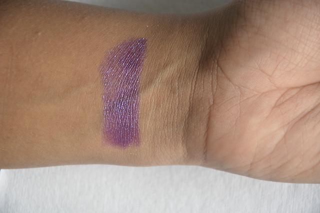 MAC Model Behaviour Lipstick swatch on hand