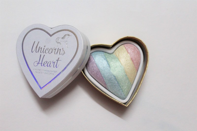 Makeup Revolution I Heart Makeup Unicorns Heart Highlighter packaging