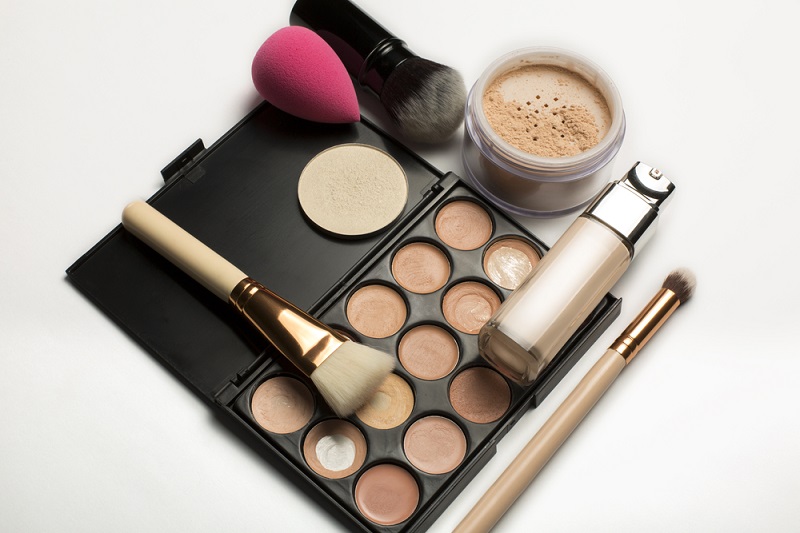Products for Baking Makeup