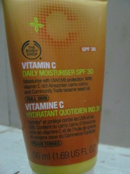 The+Body+Shop+Vitamin+C+Daily+Moisturizer+with+SPF+30+Review
