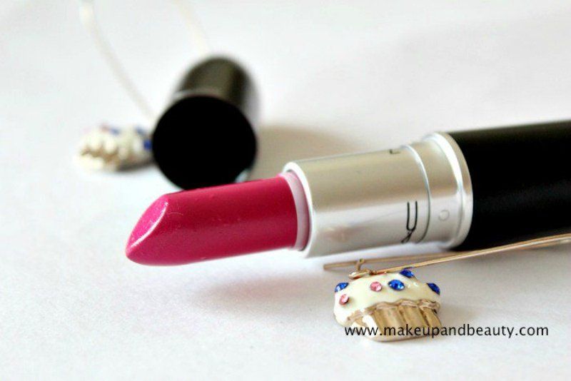 mac-girl-about-town-lipstick-1