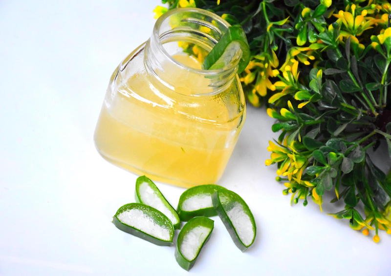 How To Make Aloe Vera Gel at Home - Two Ways To Make Aloe Vera Gel For Face  