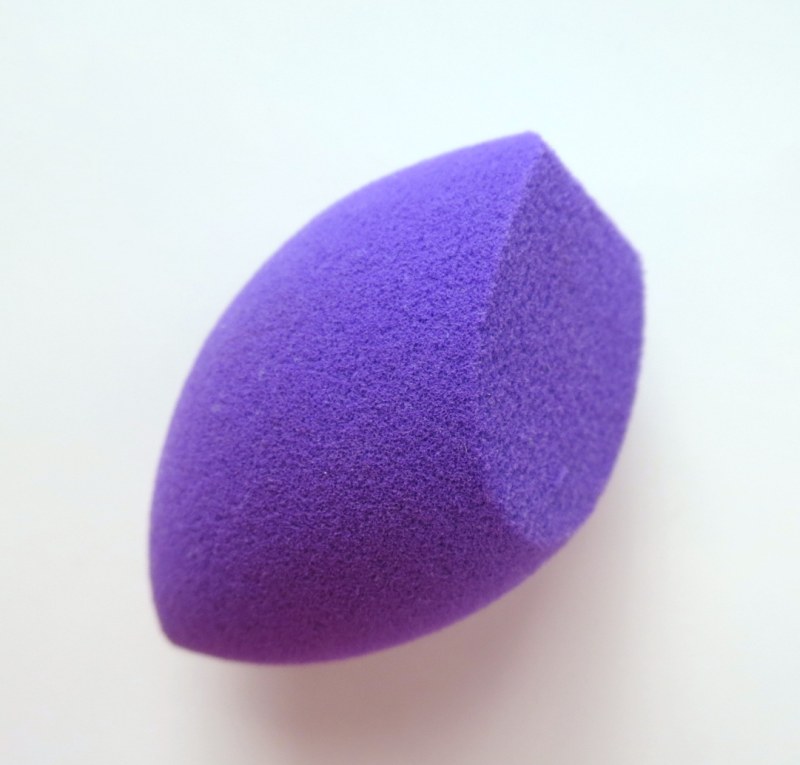 Real Techniques Miracle Mini Eraser Sponges Review